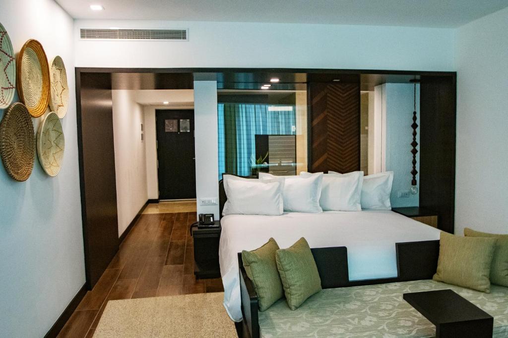 Eurobuilding Hotel & Suites Lecheria Экстерьер фото